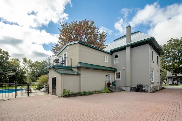 Dlaczego wycena nieruchomości bywa różna w zależności od podejścia (porównawcze, dochodowe, kosztowe) i jak to wpływa na spór?