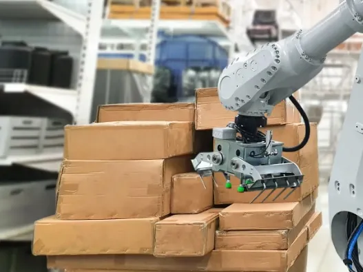 W jaki sposób synchronizacja prędkości sprawia, że paletyzator pracuje równomiernie i bez „falowania” podawania?